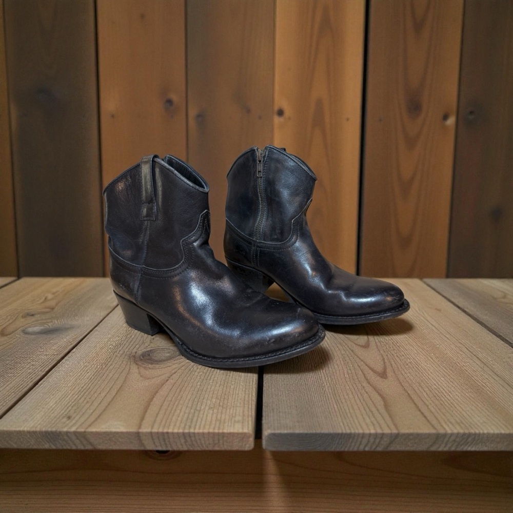 Frye Black Leather‎ Heeled Boots